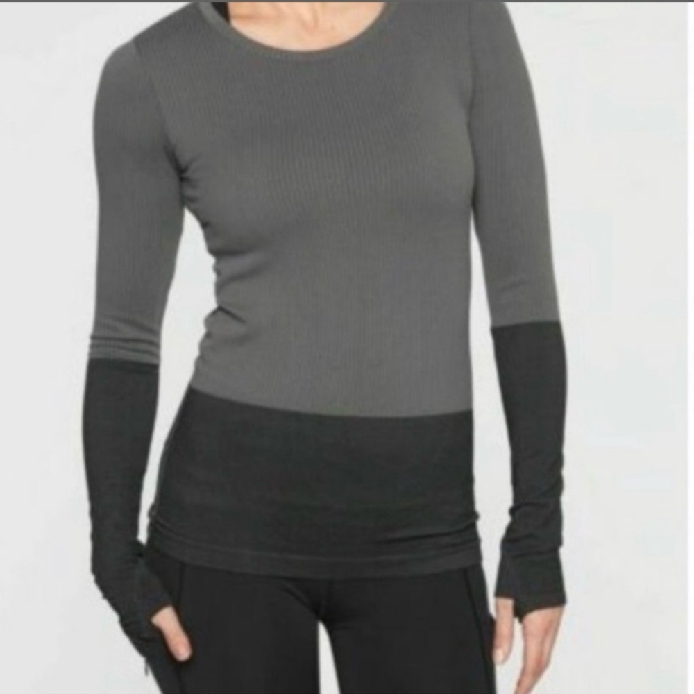 NWOT - Athleta Women’s Color-Block Long Sleeve Ribbed Shirt w/ Thumbholes